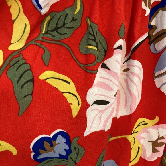 Candie’s shirt, red floral, M - Picture 3 of 7